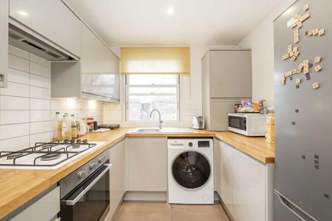 2 bedroom flat to rent, Grafton Road, London NW5