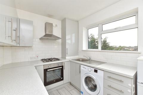 16 Ryebridge Close, Leatherhead, KT22 7QH