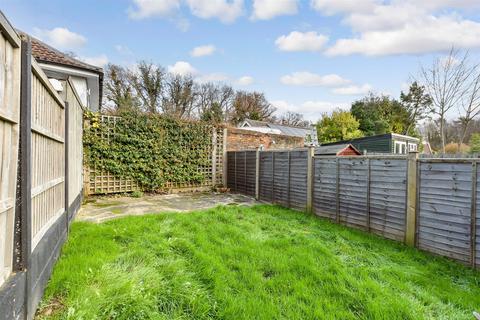 16 Ryebridge Close, Leatherhead, KT22 7QH