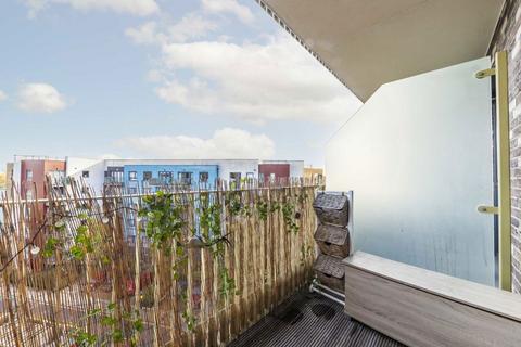 27, Alacia Court Palmerston Road, London, W3 8GJ