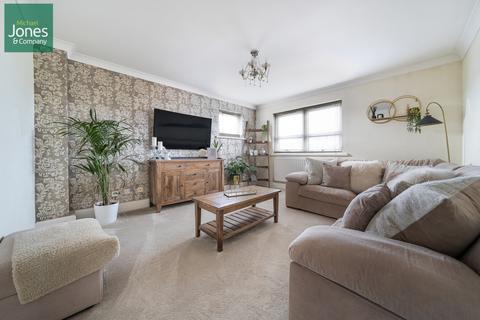 North Road, Lancing, West Sussex, BN15