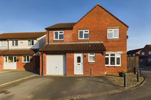 4 bedroom detached house for sale, Pinewood Road, Gloucester