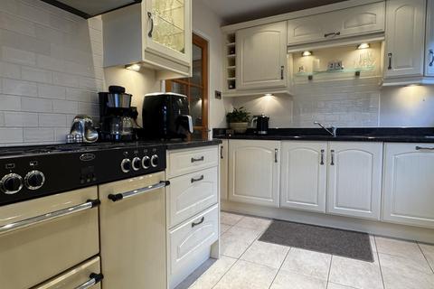 35 Tyn Y Celyn Drive, Llangollen, LL20 7PN