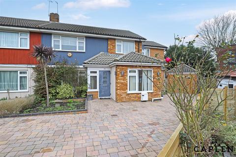 4 bedroom semi-detached house to rent, Broad Oak, Woodford Green