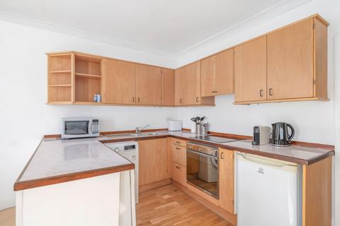 2 bedroom flat for sale, Gloucester Street, London SW1V