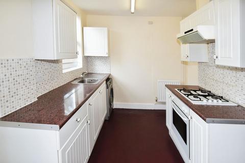 3 bedroom semi-detached house to rent, Leicester LE3