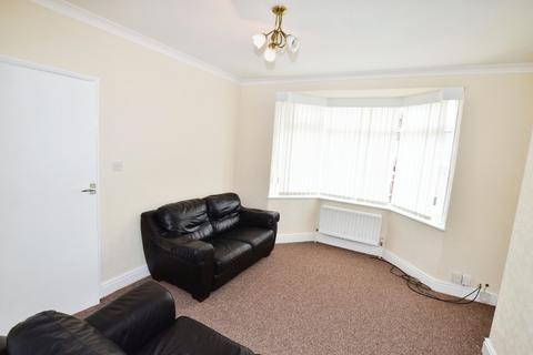 3 bedroom semi-detached house to rent, Leicester LE3