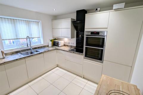 3 bedroom detached house to rent, Shearford Close, Barnstaple