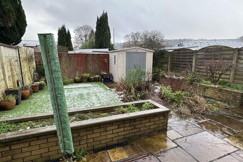 15 Glantawe Park, Ystradgynlais, Swansea, SA9 1AE