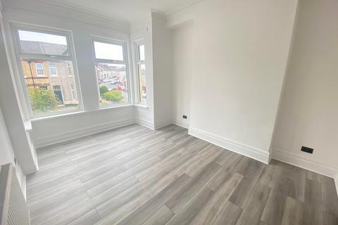 2 bedroom flat to rent, Caerleon Road, Newport, Gwent