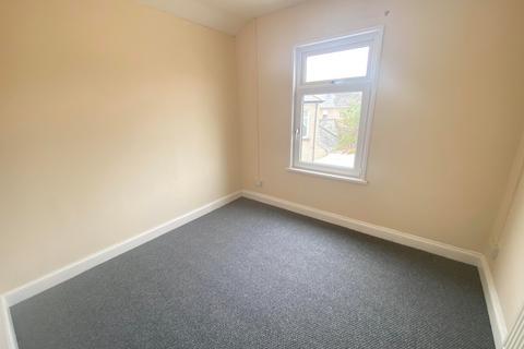 2 bedroom flat to rent, Caerleon Road, Newport, Gwent