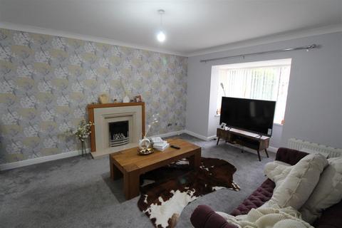 3 bedroom detached house to rent, Standidge Drive, Hull