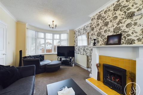 3 bedroom semi-detached house for sale, Gipton Wood Grove, Leeds