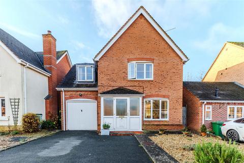 3 bedroom detached house for sale, Bramley Way, Alcester B50