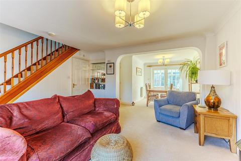 25 Bramley Way, Bidford On Avon, Alcester, B50 4QG