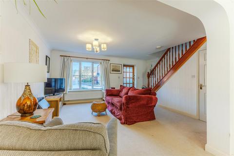25 Bramley Way, Bidford On Avon, Alcester, B50 4QG