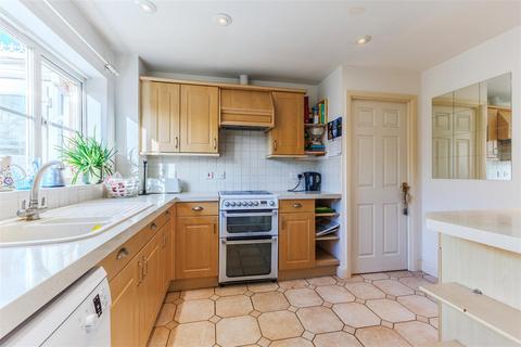 25 Bramley Way, Bidford On Avon, Alcester, B50 4QG