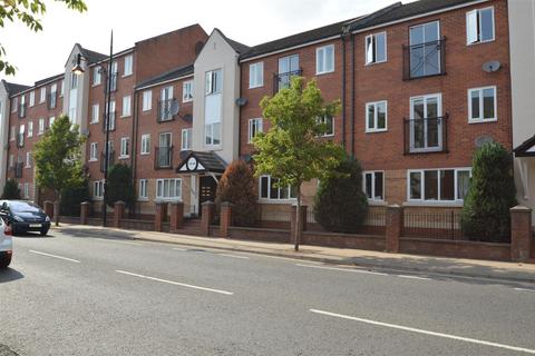 2 bedroom flat to rent, Stretford Road, Manchester M15