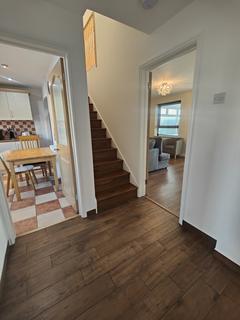 3 bedroom semi-detached house to rent, Woburn Drive, Nuneaton, CV10