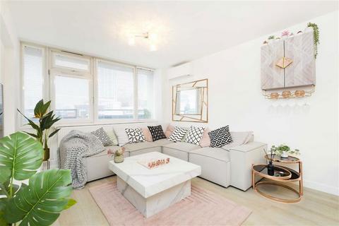 2 bedroom flat to rent, Charles Square, London N1