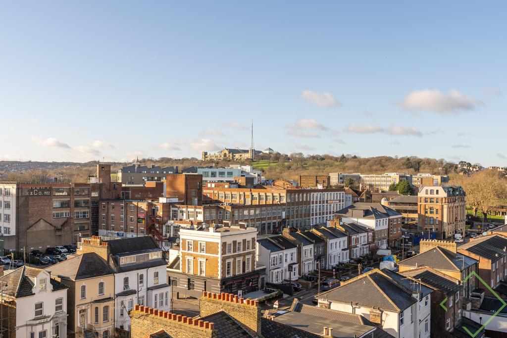 Flat 612, 2 Caxton Road, N22 6 FG-3