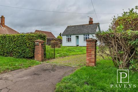 2 bedroom detached bungalow for sale, Suffolk Avenue, West Mersea, Colchester