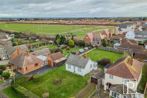 2 bedroom detached bungalow for sale, Suffolk Avenue, West Mersea, Colchester