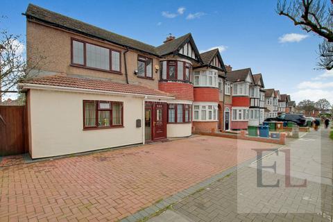 5 bedroom terraced house to rent, Kings Road, Harrow HA2