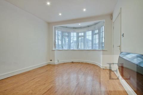 5 bedroom terraced house to rent, Kings Road, Harrow HA2