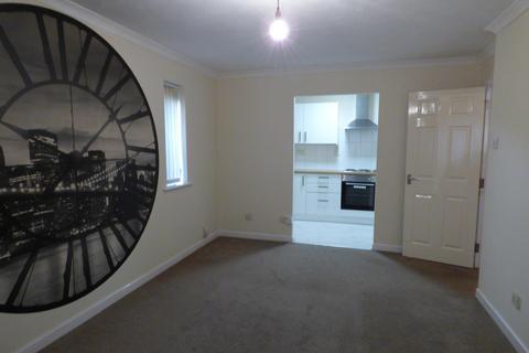 1 bedroom flat to rent, Copperfields, Laindon, SS15