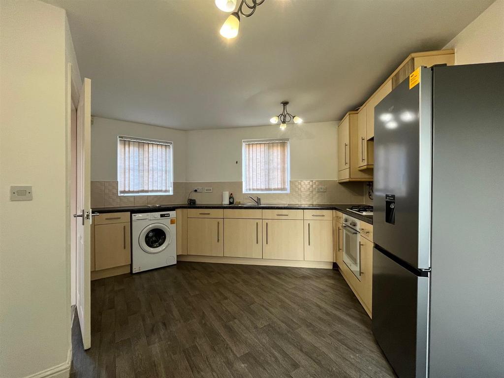 Kitchen &amp; Dining Area