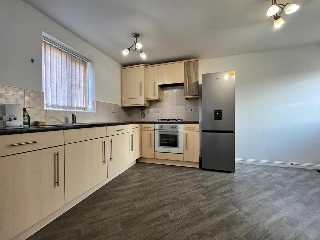 Kitchen &amp; Dining Area