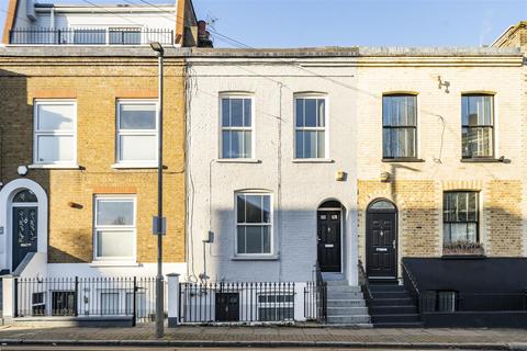 4 bedroom house to rent, Este Road, London