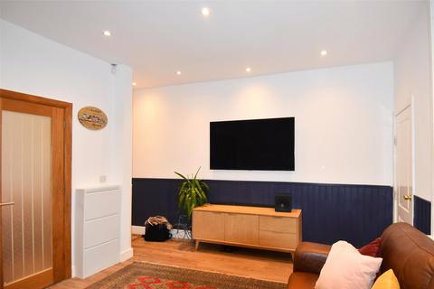 56 Avenue Road, Kings Heath, Birmingham, B14 7TJ