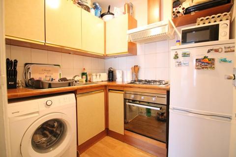 1 bedroom flat to rent, Vicarage Farm Road, Hounslow