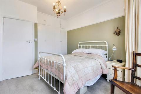 3 bedroom flat for sale, Bath Road, Worthing