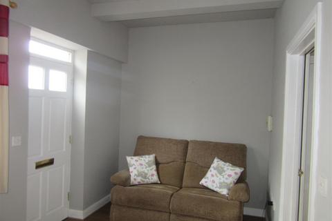 2 bedroom house to rent, Broad Street, Newent GL18