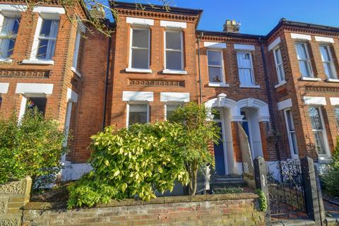 3 bedroom terraced house to rent, Glebe Road, Norwich NR2