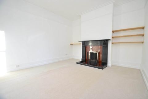 3 bedroom terraced house to rent, Glebe Road, Norwich NR2