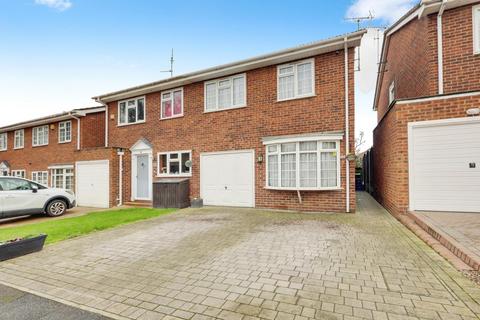 4 bedroom semi-detached house for sale, Gipson Park Close, Leigh-on-sea, SS9