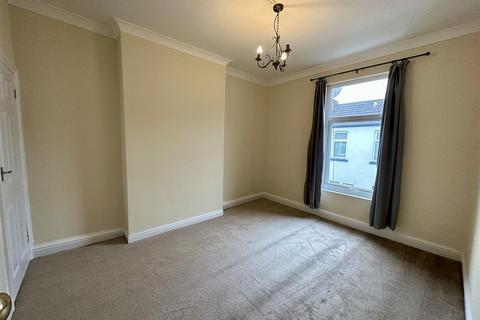 2 bedroom terraced house to rent, China Street, Darlington