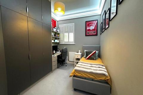 3 bedroom apartment to rent, Beulah Court