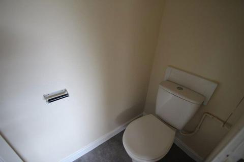 Studio to rent, Fosse Road South, Leicester