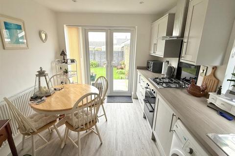 73 Cranesbill Road, Lowestoft, NR33 7EE