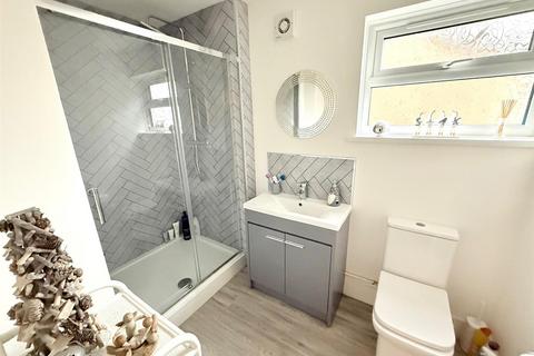 73 Cranesbill Road, Lowestoft, NR33 7EE