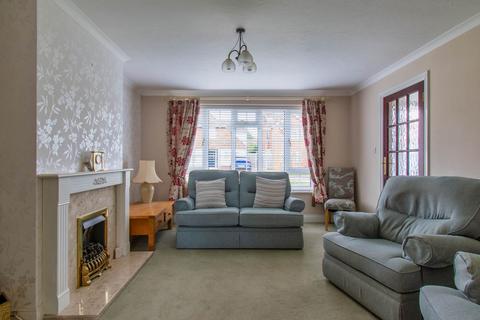 30 Betchworth Avenue, Earley, Reading, RG6 7RJ