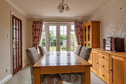 30 Betchworth Avenue, Earley, Reading, RG6 7RJ