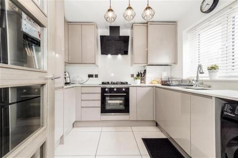 3 bedroom end of terrace house for sale, Keel Close, Barking, Essex, IG11 0XR