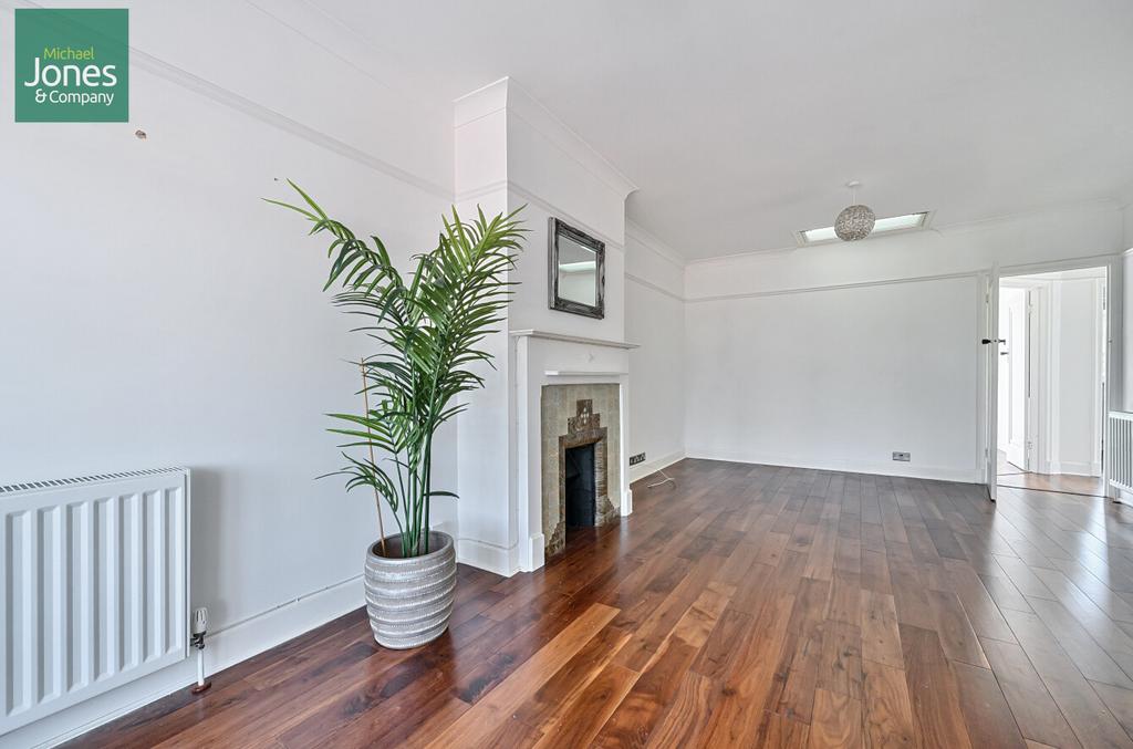 Living/Dining Area