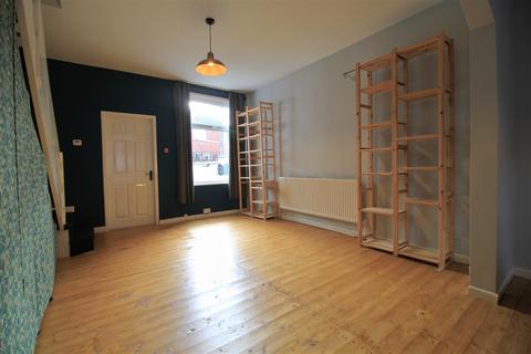 2 bedroom terraced house to rent, Elizabeth Street, Manchester M34